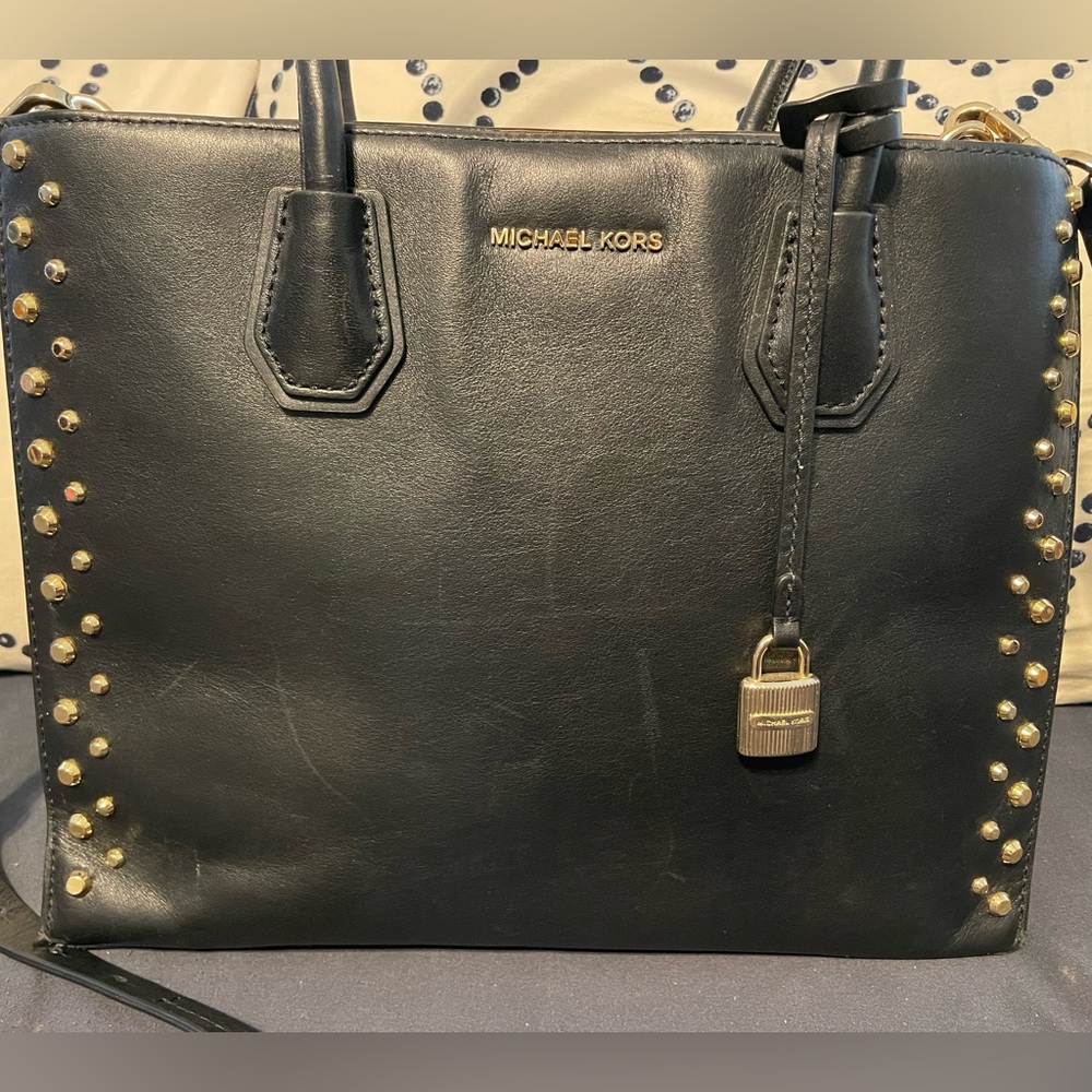 Michael Kors Grommet Handbag - Picture 2 of 6